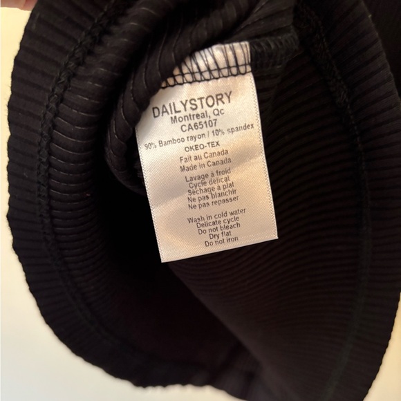 Daily Story Black Ribbed Tank Top - Picture 4 of 7